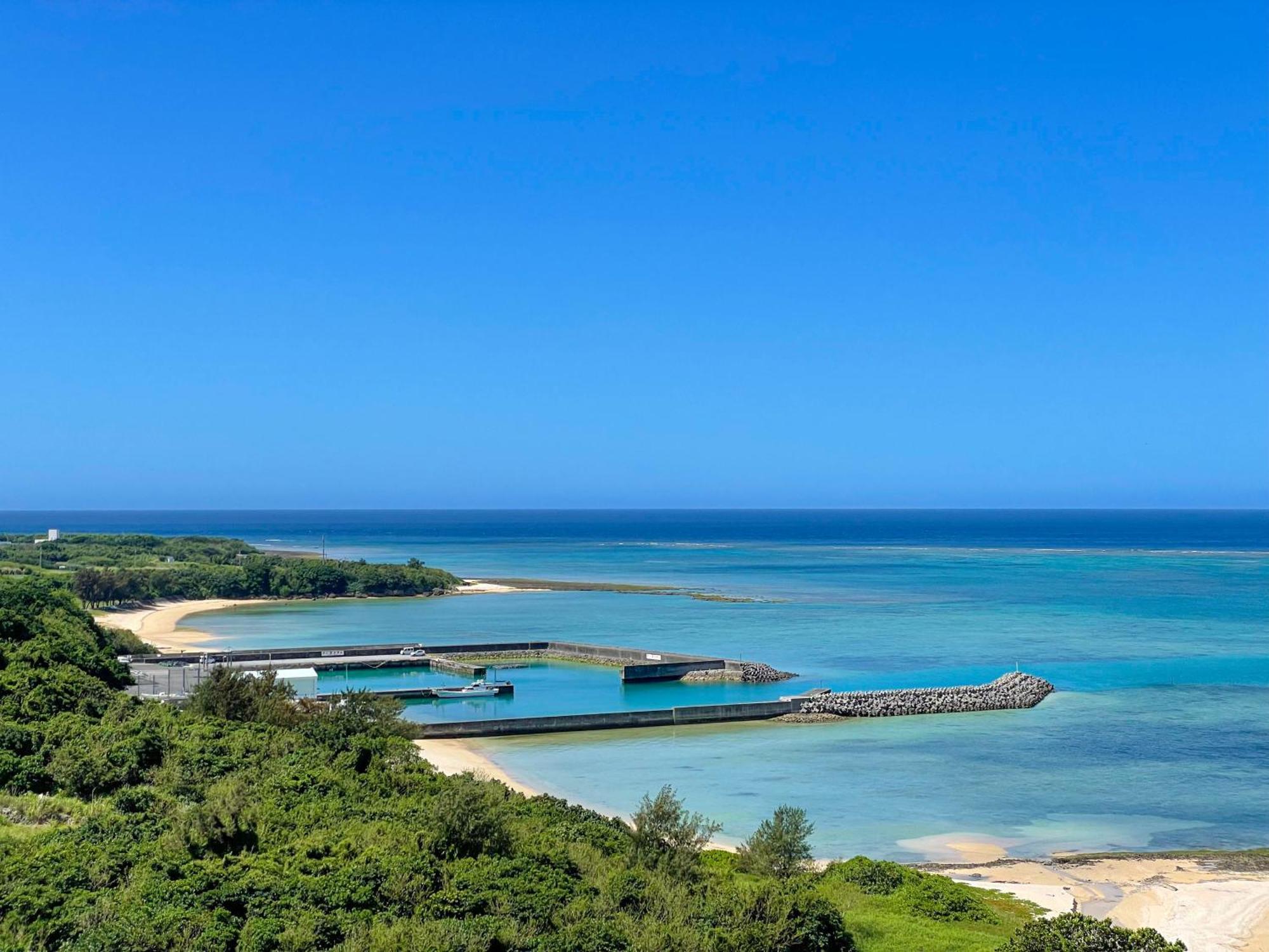 Ryukyu Hotel & Resort Nashiro Beach Итоман Экстерьер фото